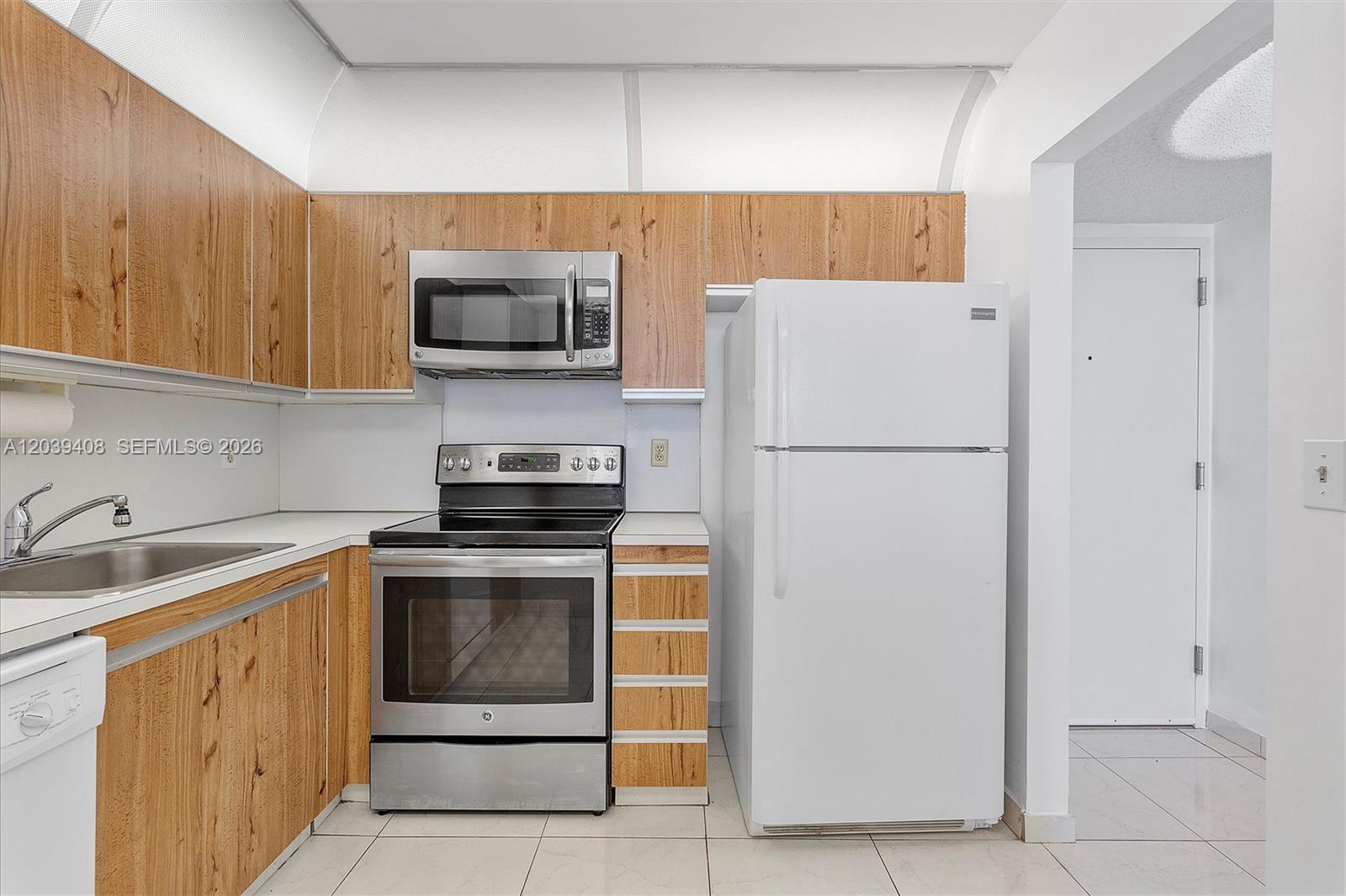 Photo of 2301 Ocean Dr  #1406, Hollywood, Florida, 33019 - 