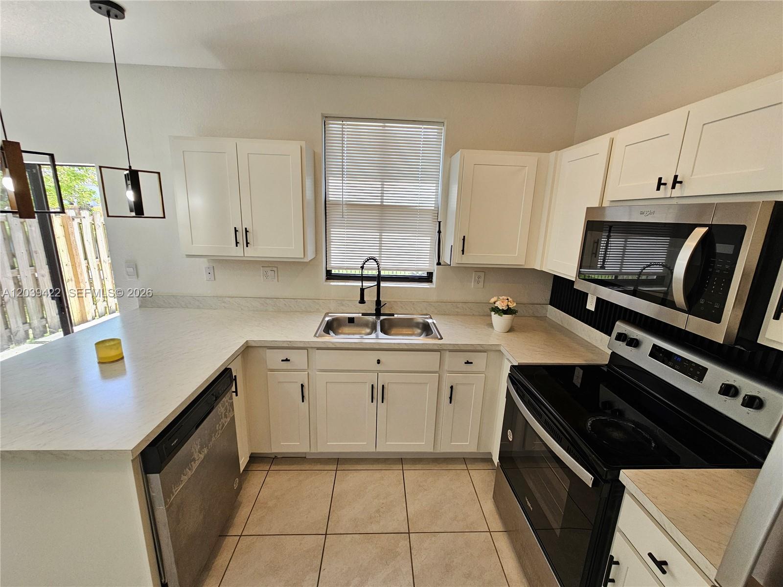 1473 4 / 3 1580 sq. ft. $ 2026-06-18 0 foto