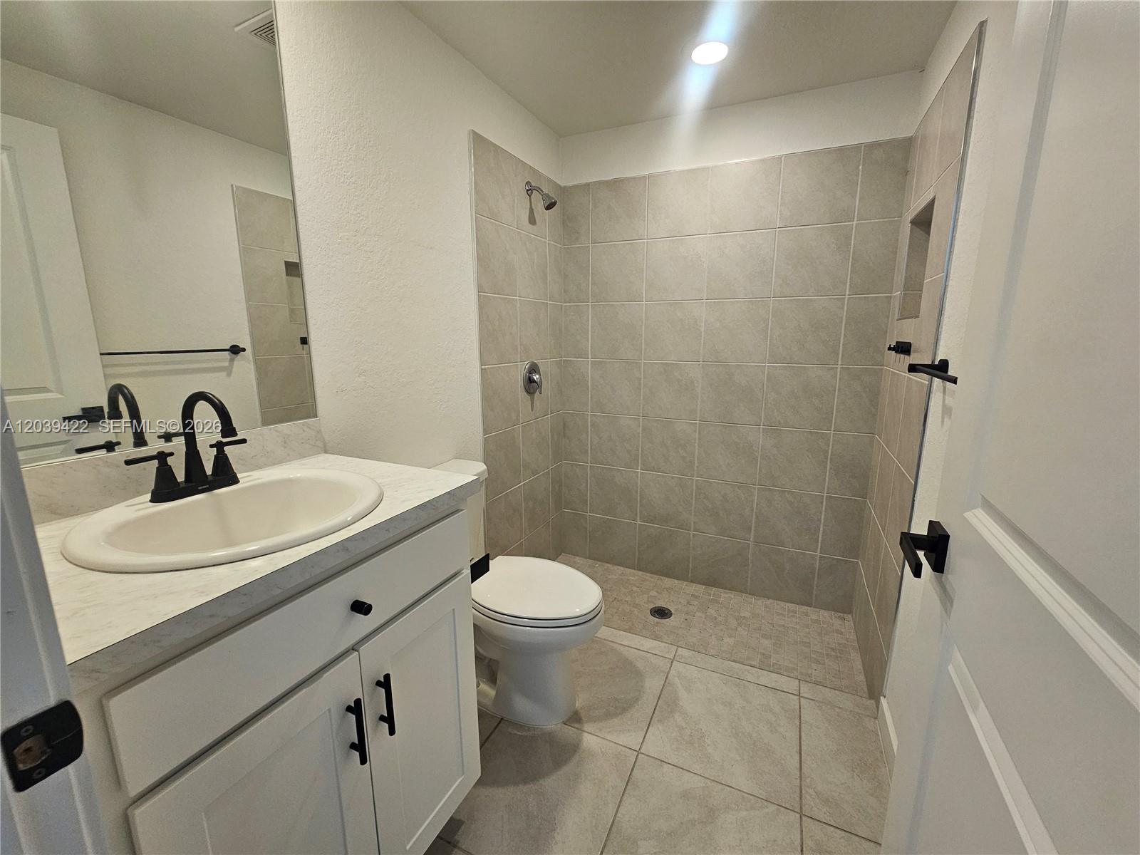 1473 4 / 3 1580 sq. ft. $ 2026-06-18 0 foto