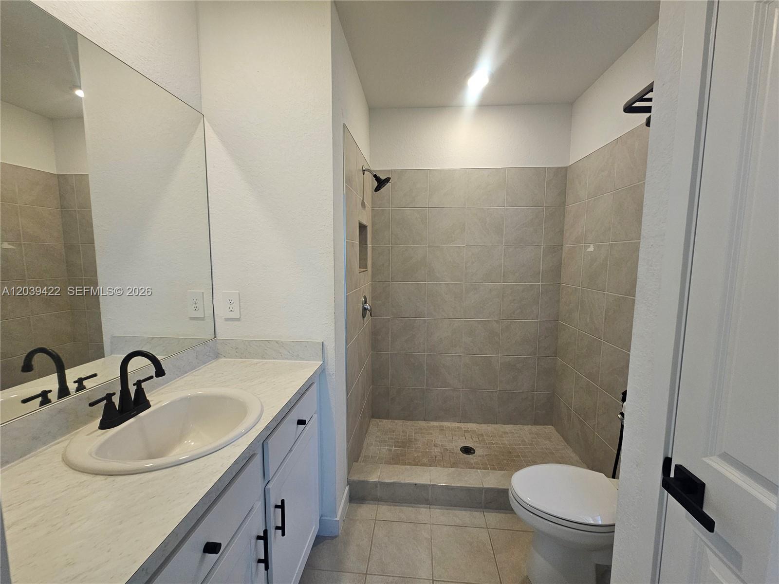 1473 4 / 3 1580 sq. ft. $ 2026-06-18 0 foto