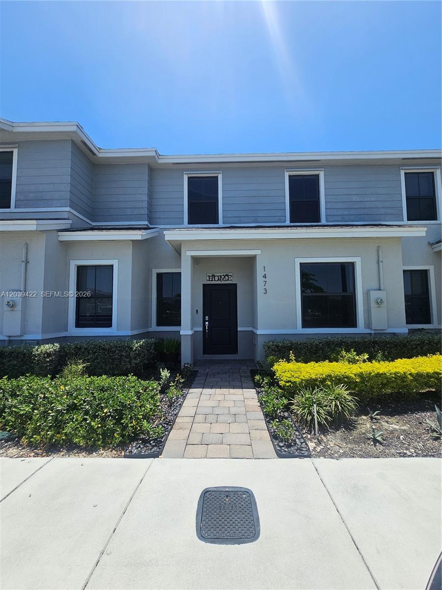 1473 4 / 3 1580 sq. ft. $ 2026-06-18 0 foto