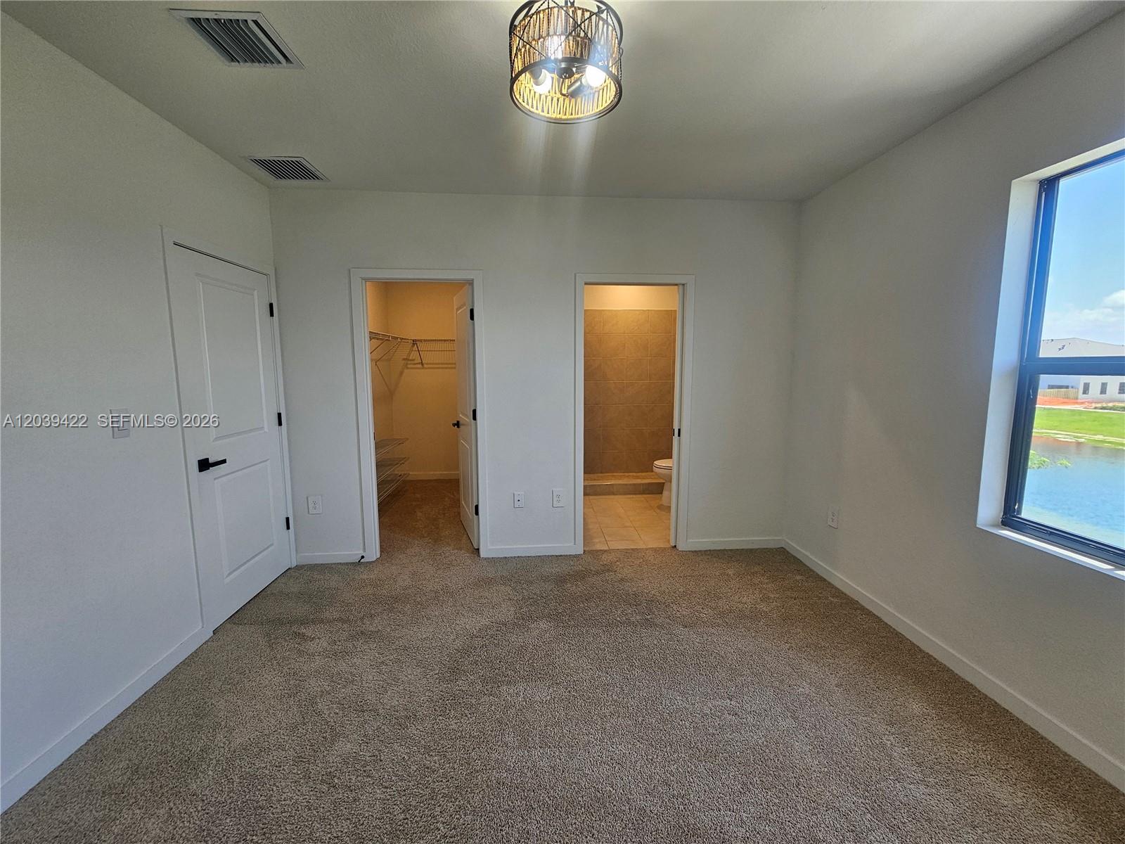 1473 4 / 3 1580 sq. ft. $ 2026-06-18 0 foto