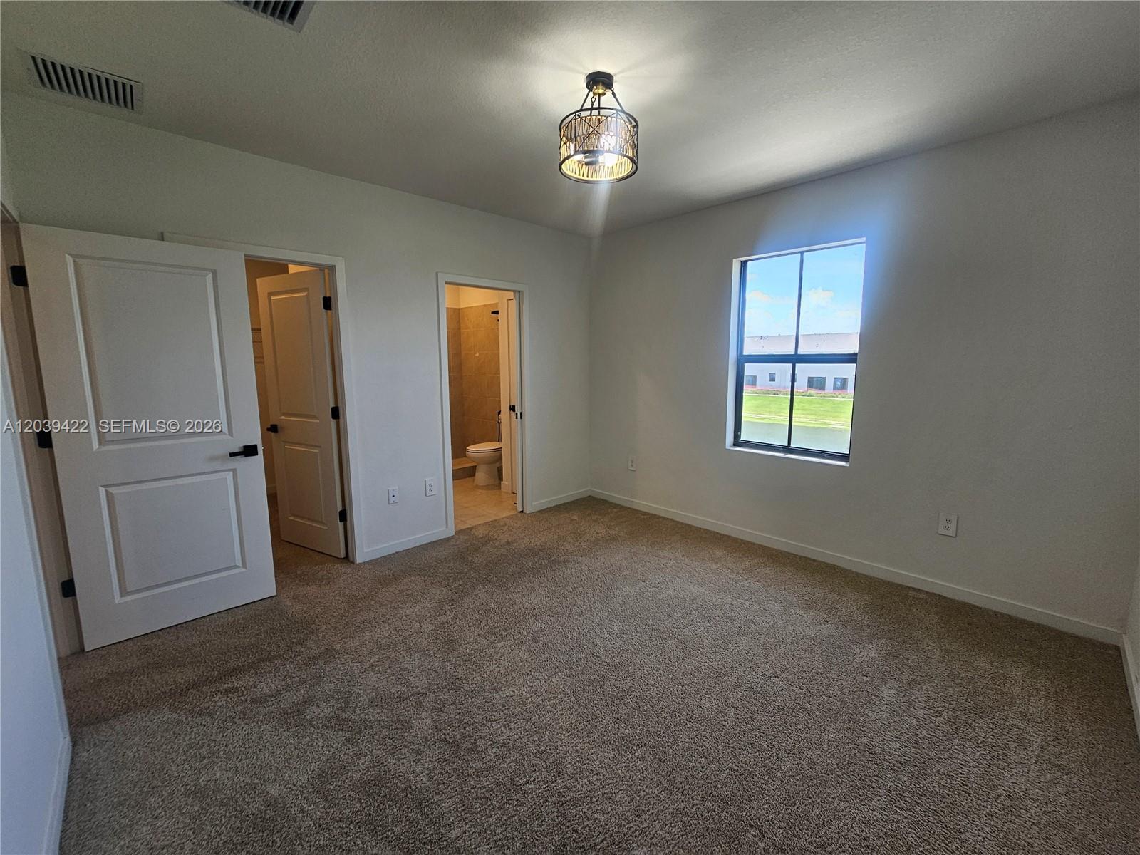 1473 4 / 3 1580 sq. ft. $ 2026-06-18 0 foto