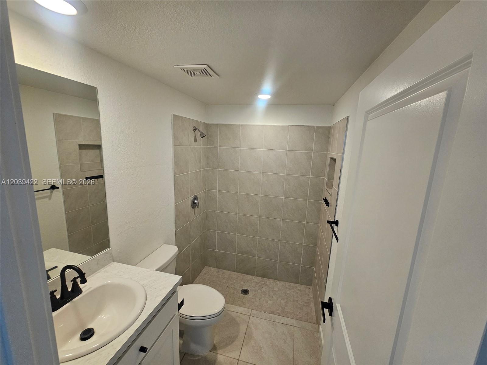 1473 4 / 3 1580 sq. ft. $ 2026-06-18 0 foto