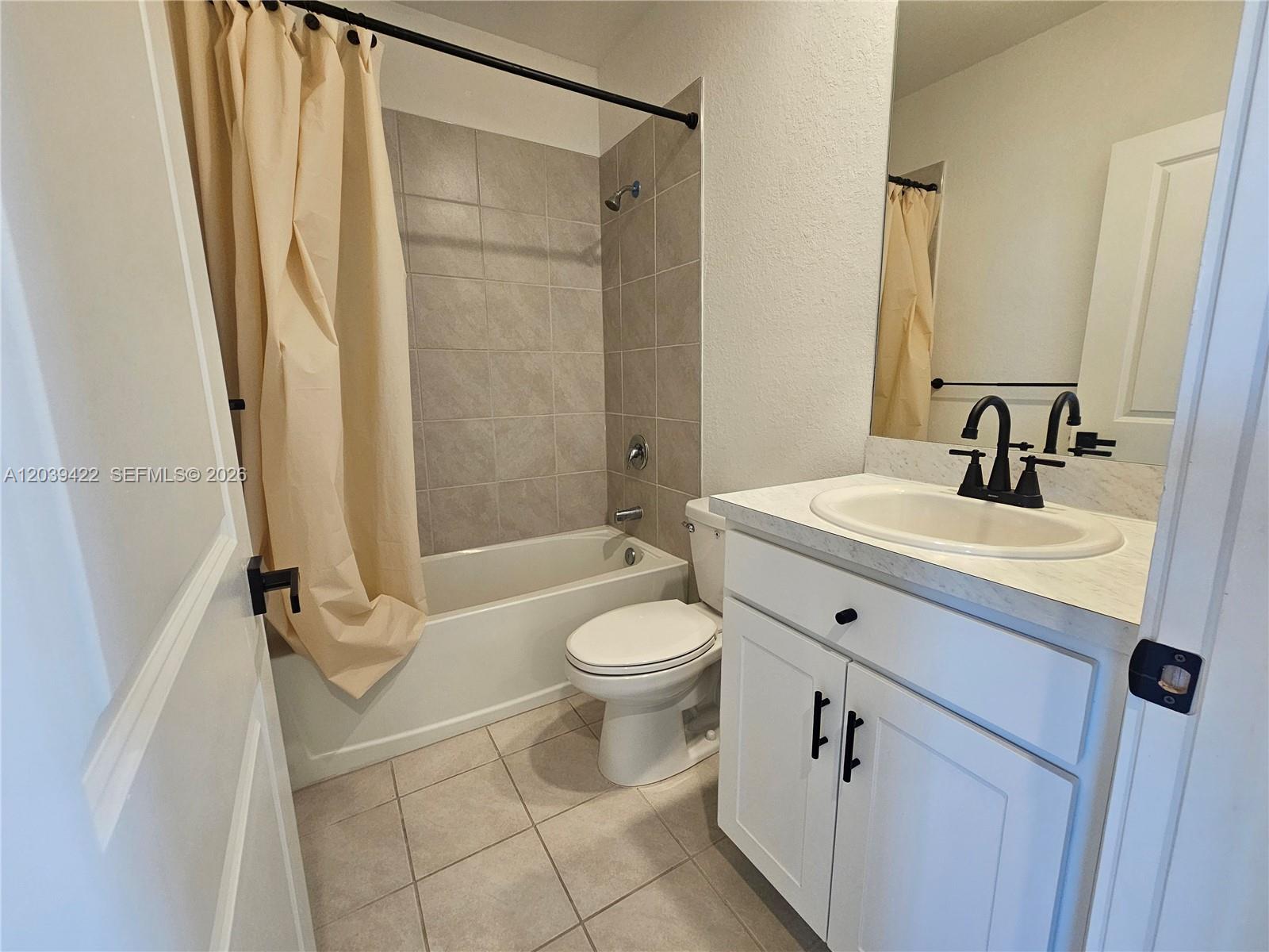 1473 4 / 3 1580 sq. ft. $ 2026-06-18 0 foto