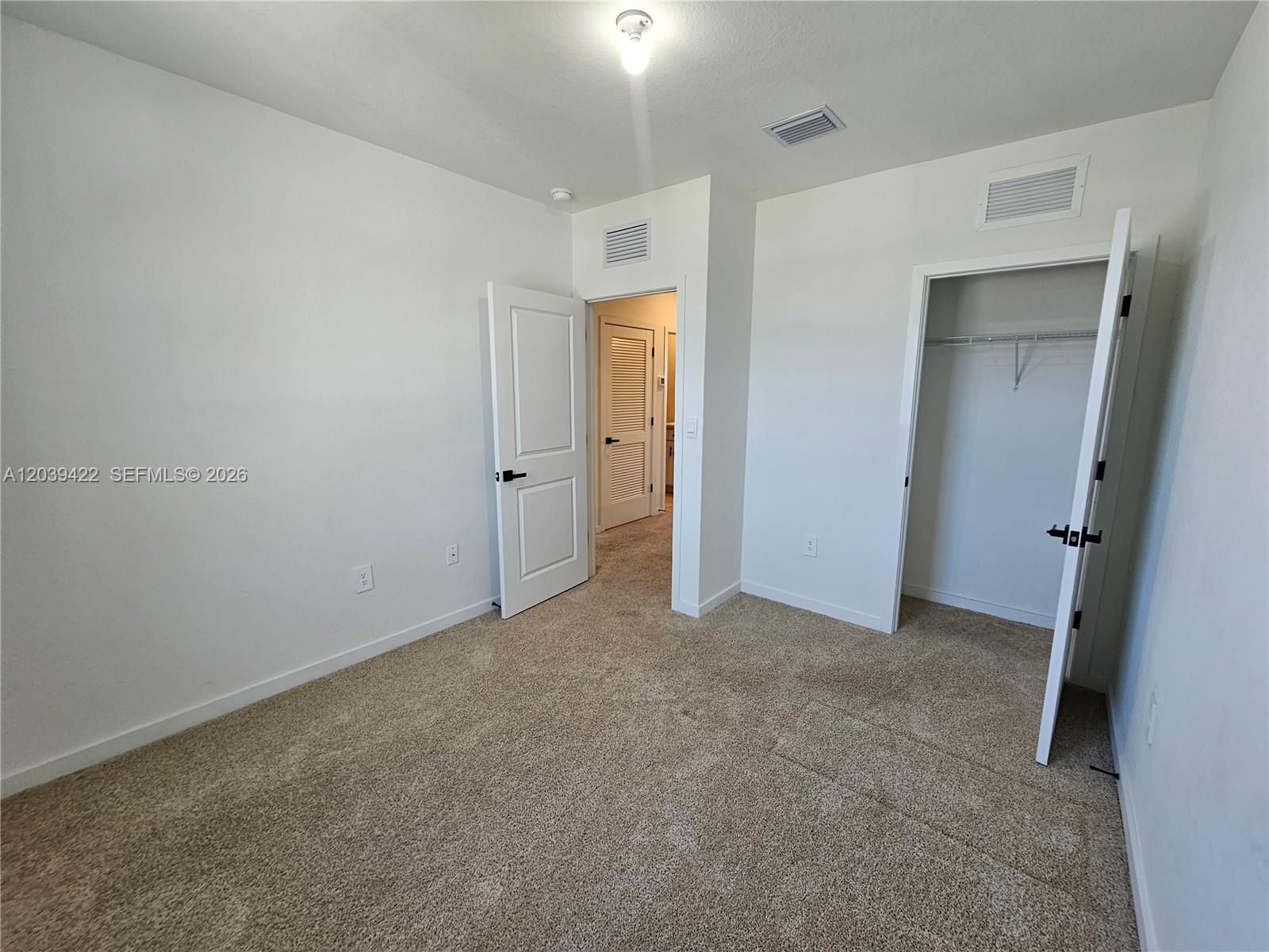 1473 4 / 3 1580 sq. ft. $ 2026-06-18 0 foto