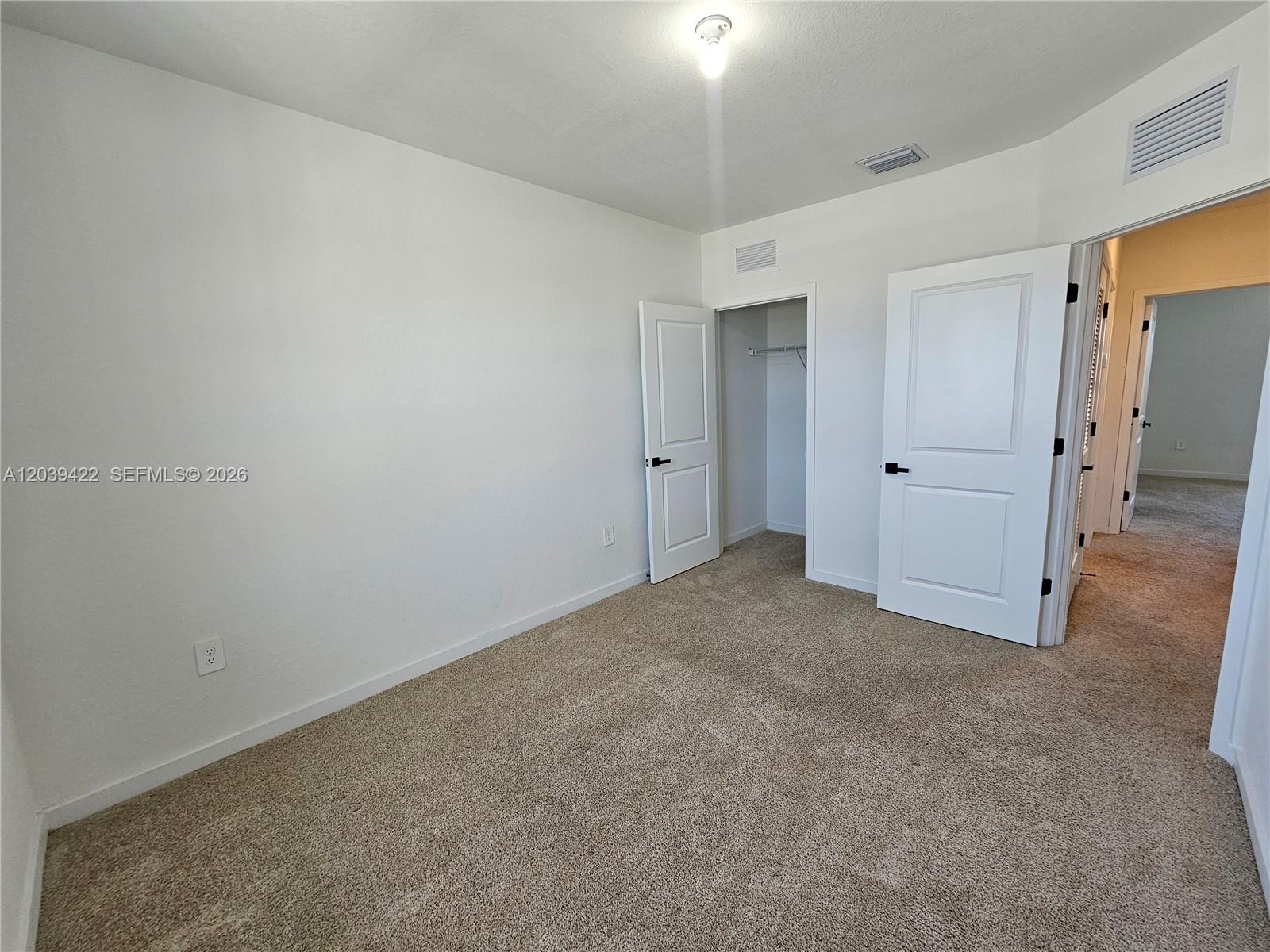 1473 4 / 3 1580 sq. ft. $ 2026-06-18 0 foto