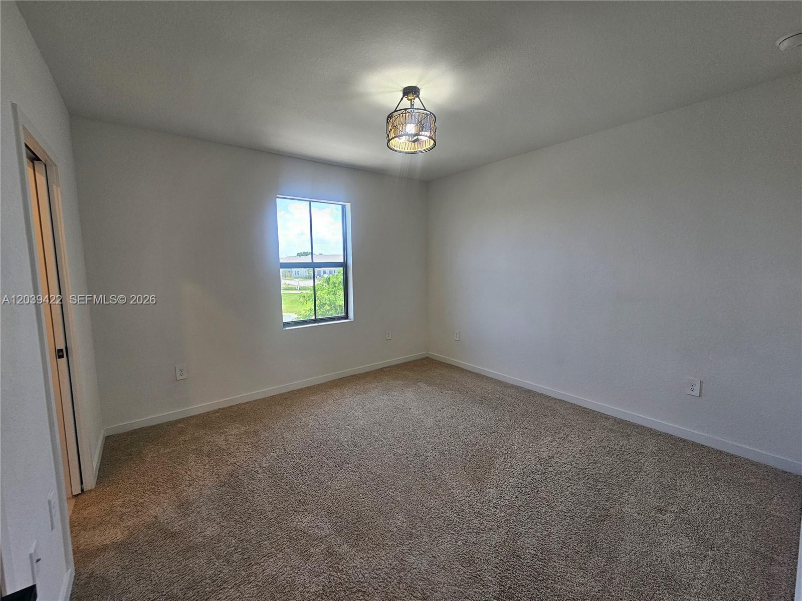 1473 4 / 3 1580 sq. ft. $ 2026-06-18 0 foto