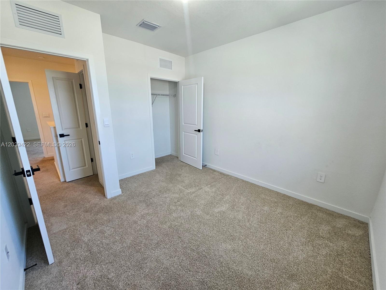 1473 4 / 3 1580 sq. ft. $ 2026-06-18 0 foto