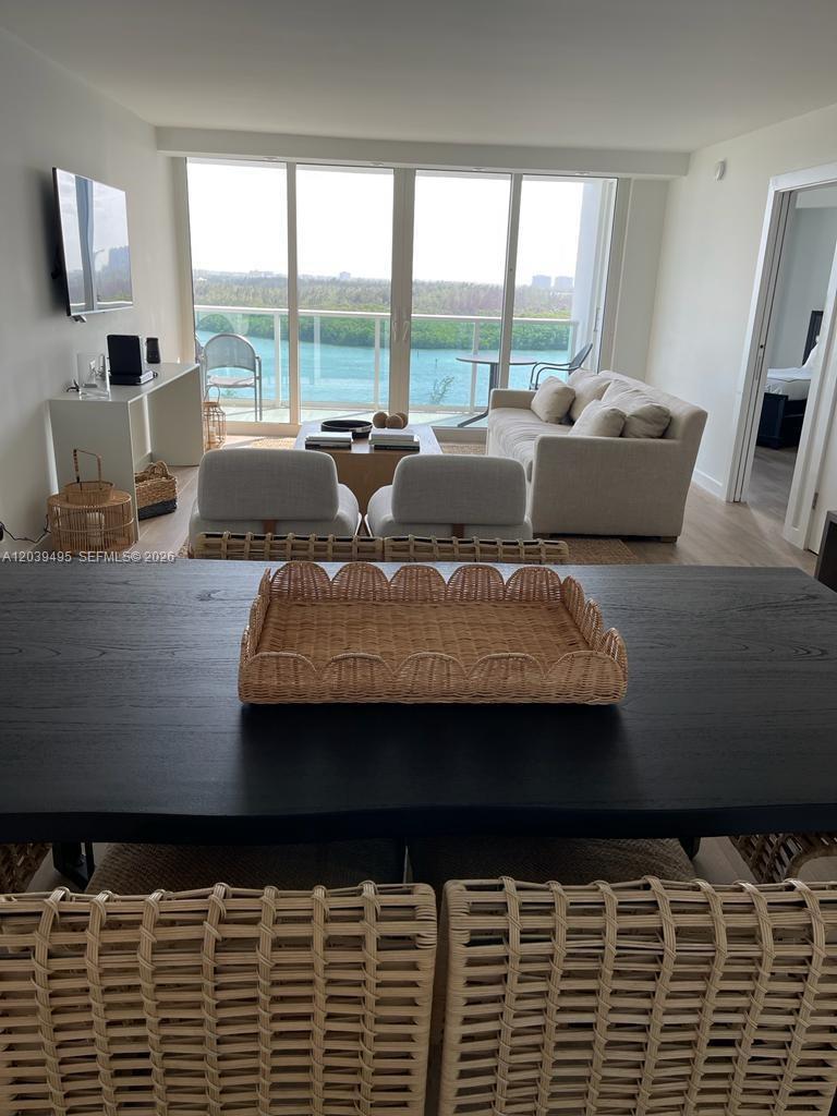 1521 2 / 2 1357 sq. ft. $ 2026-06-18 0 foto