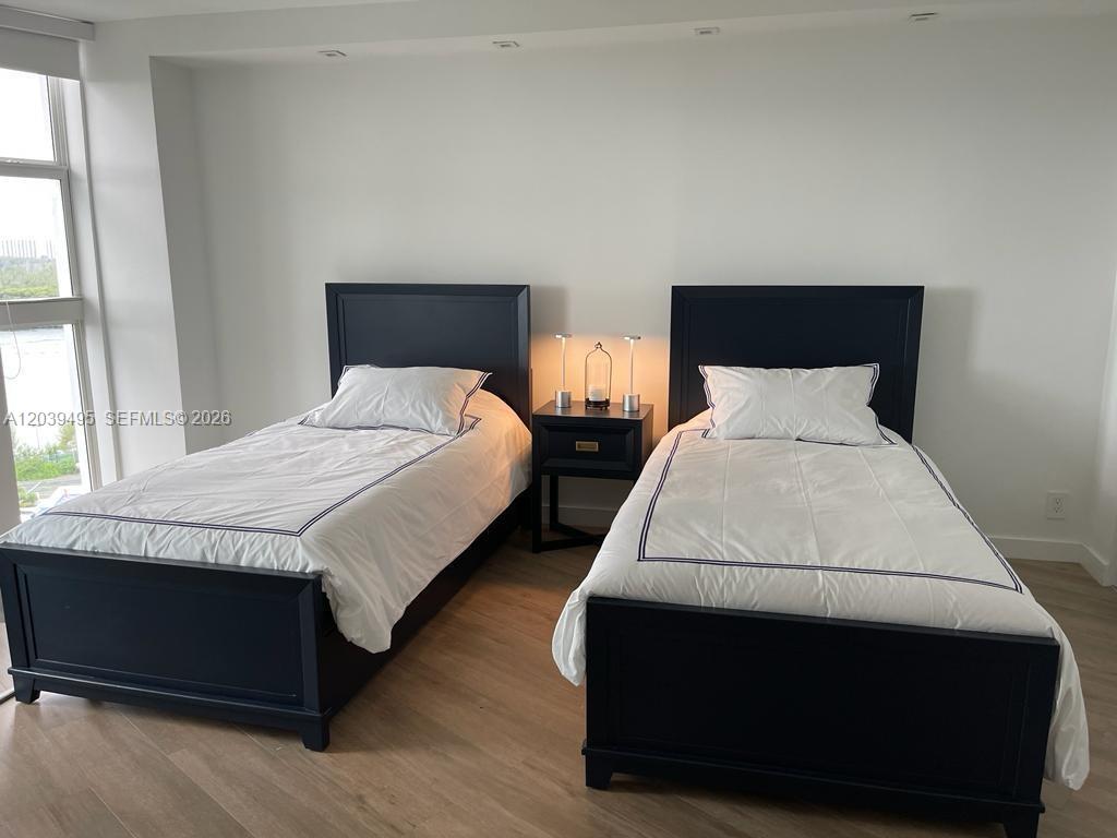 1521 2 / 2 1357 sq. ft. $ 2026-06-18 0 foto