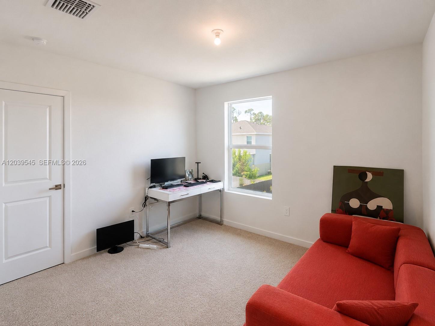 Ver detalles 12909 4 / 3 2544 sq. ft. $ 2026-08-12 0 foto
