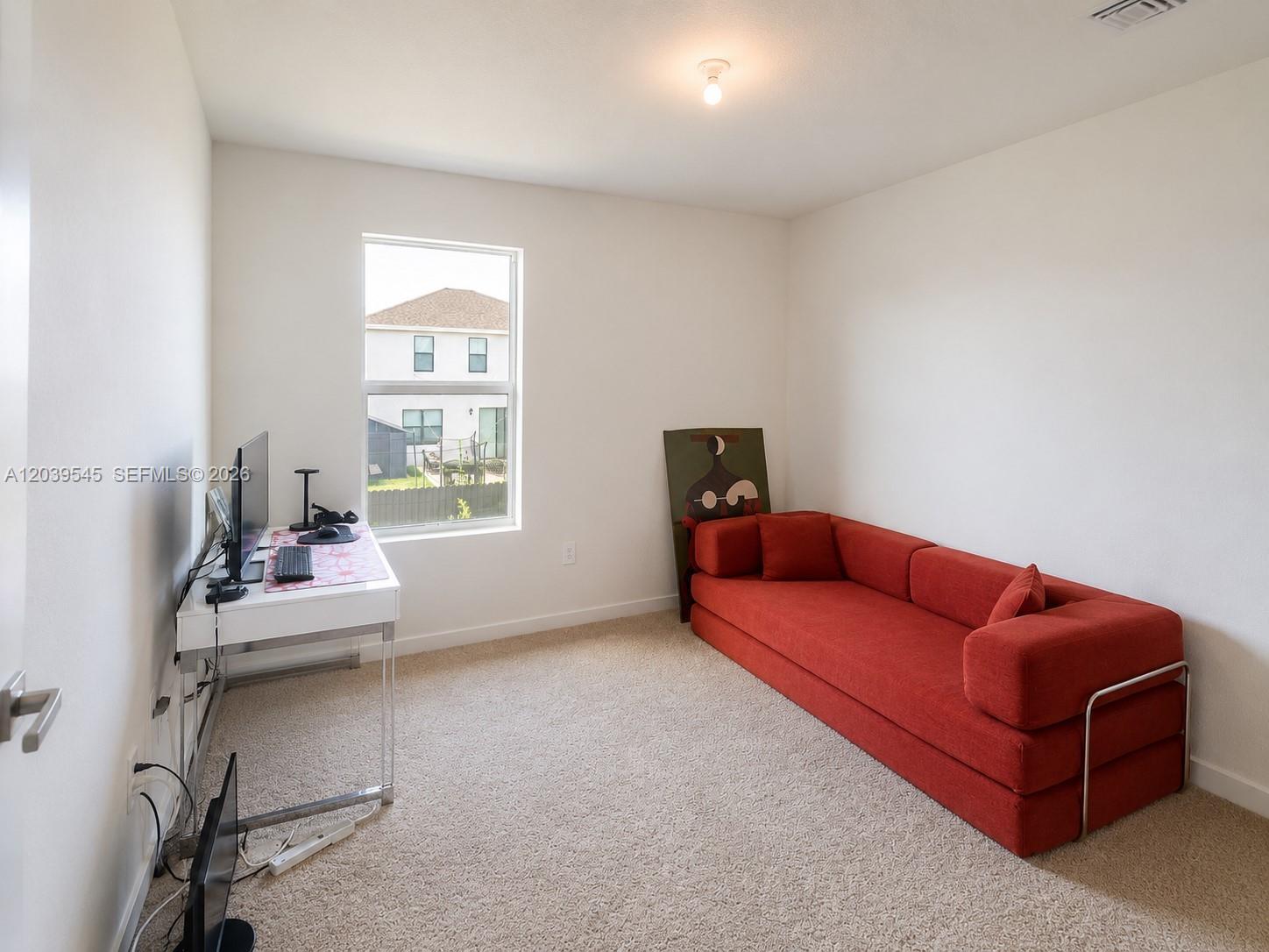 Ver detalles 12909 4 / 3 2544 sq. ft. $ 2026-08-12 0 foto