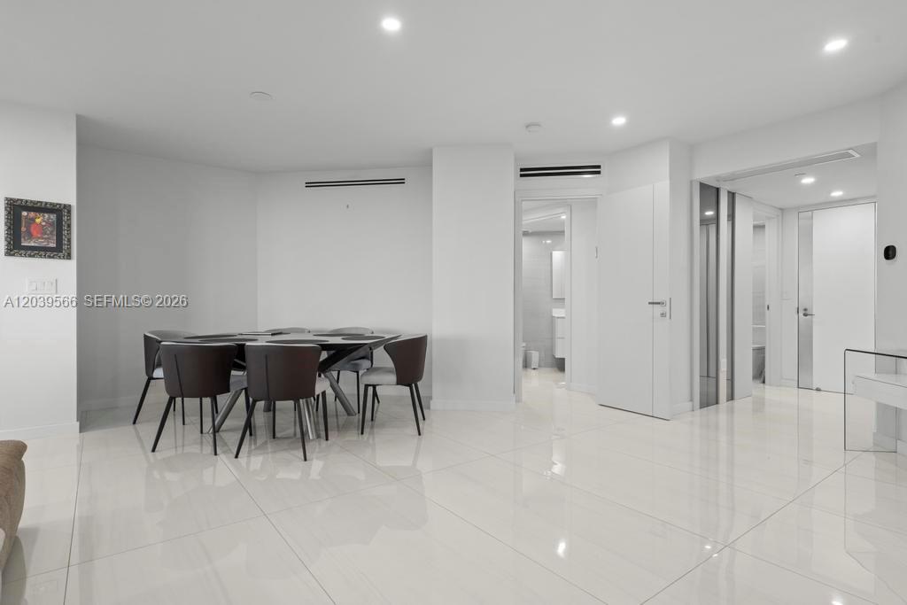 Photo of 19500 Turnberry Way #16B, Aventura, Florida, 33180 -
