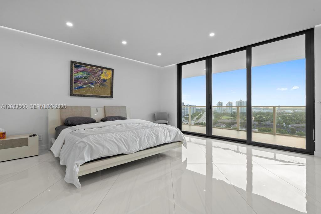 Photo of 19500 Turnberry Way #16B, Aventura, Florida, 33180 -