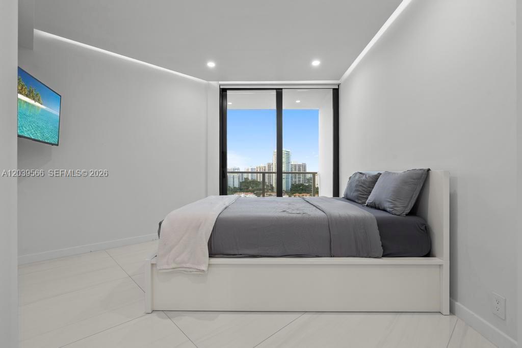 Photo of 19500 Turnberry Way #16B, Aventura, Florida, 33180 -