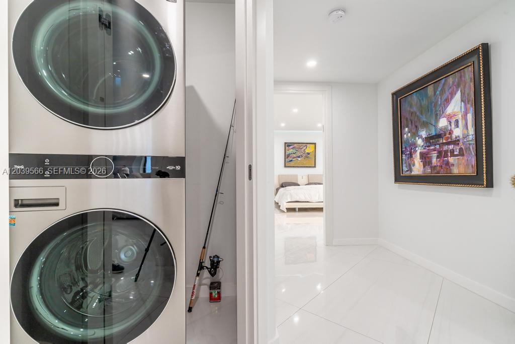 Photo of 19500 Turnberry Way #16B, Aventura, Florida, 33180 -