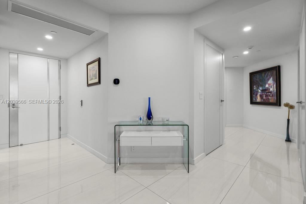 Photo of 19500 Turnberry Way #16B, Aventura, Florida, 33180 -