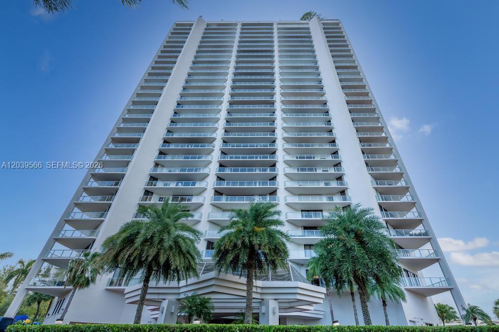 Photo of 19500 Turnberry Way #16B, Aventura, Florida, 33180 -