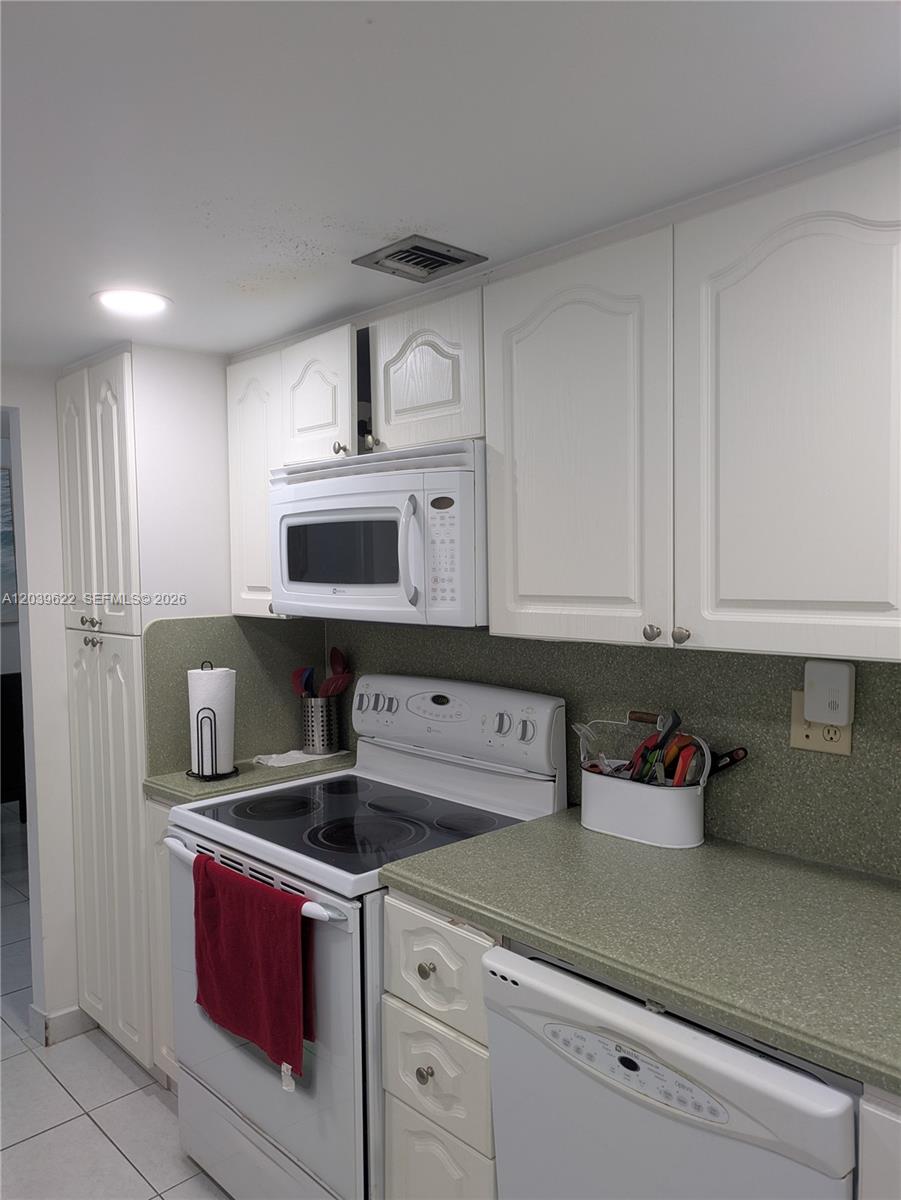 Photo of 1849 Ocean Dr  #1407, Hallandale Beach, Florida, 33009 - 