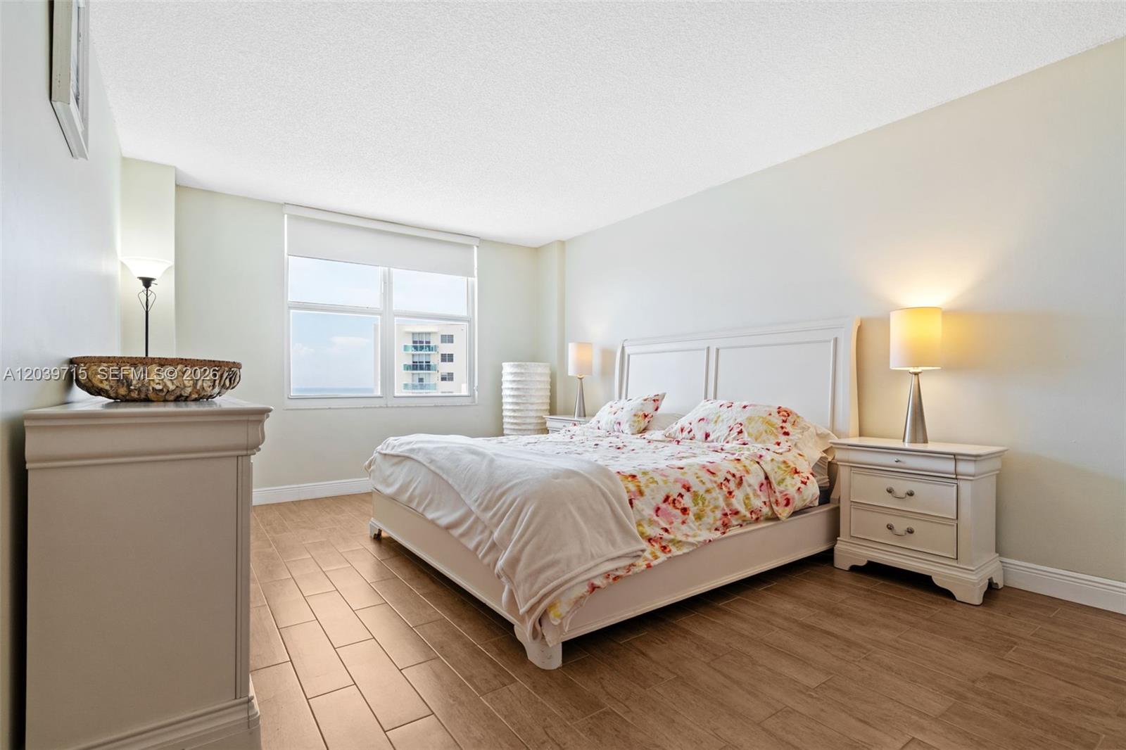 Photo of 3725 Ocean Dr  #1410, Hollywood, Florida, 33019 - 