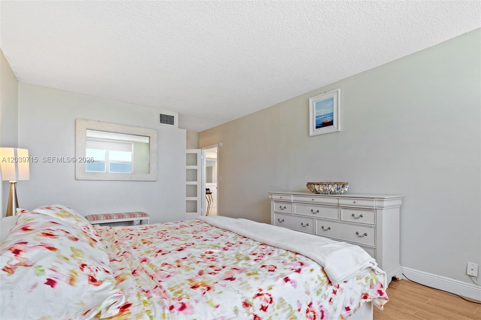 Photo of 3725 Ocean Dr  #1410, Hollywood, Florida, 33019 - 