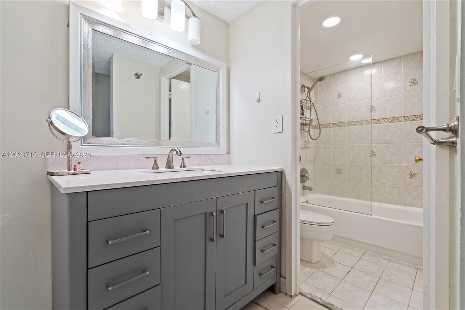 Photo of 3725 Ocean Dr  #1410, Hollywood, Florida, 33019 - 