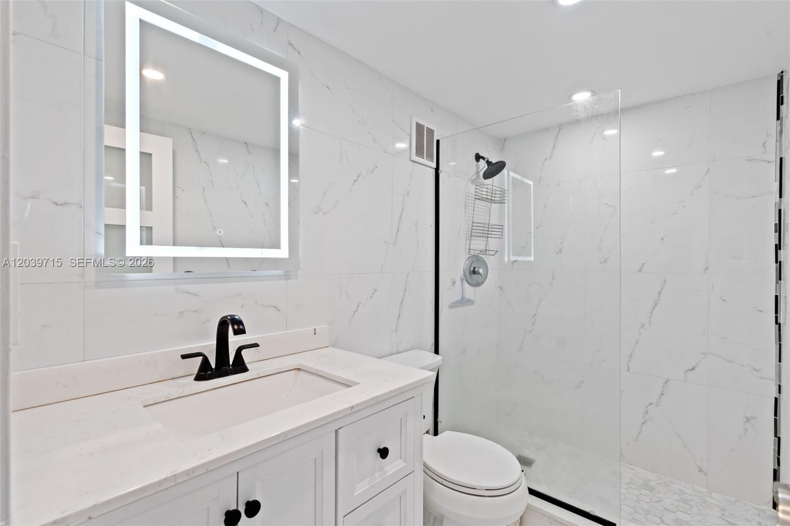 Photo of 3725 Ocean Dr  #1410, Hollywood, Florida, 33019 - 