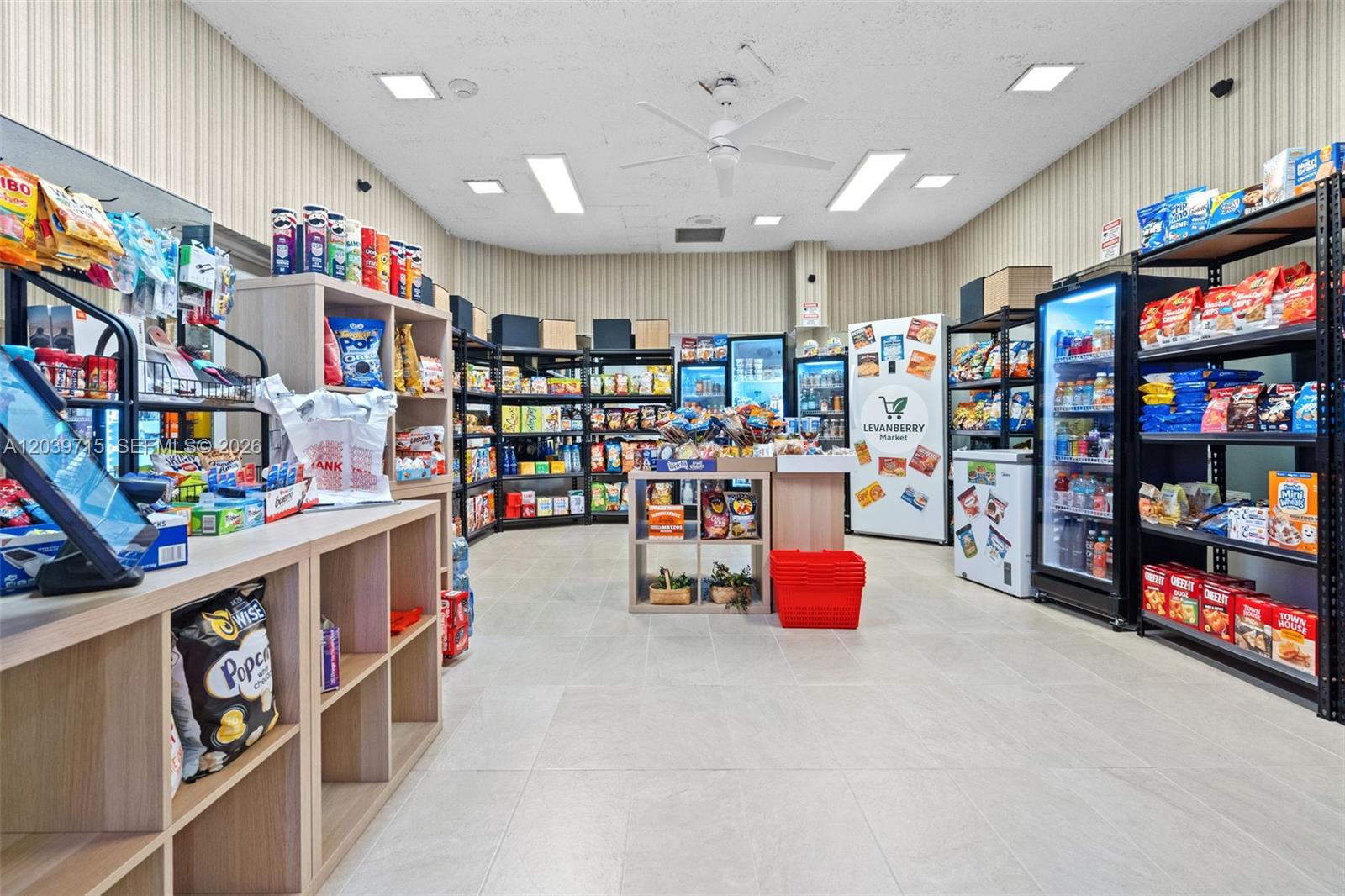 Photo of 3725 Ocean Dr  #1410, Hollywood, Florida, 33019 - Convenience Store