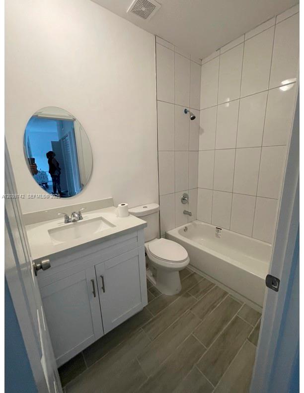 Ver detalles / sq. ft. $ 2026-06-18 0 foto