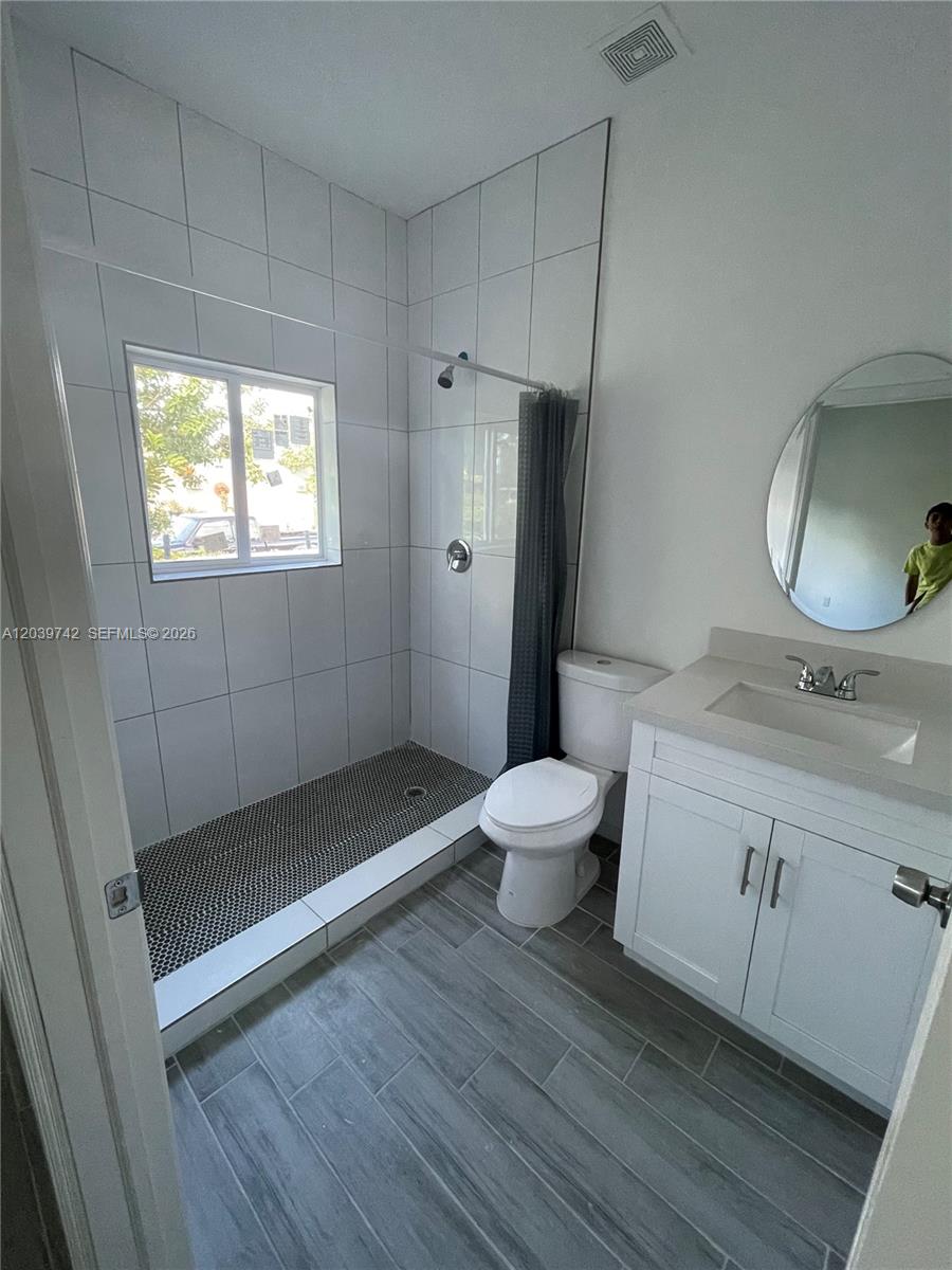Ver detalles / sq. ft. $ 2026-06-18 0 foto