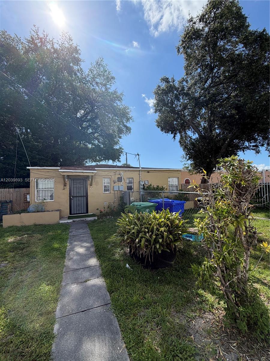 Ver detalles / 928 sq. ft. $ 2026-06-19 0 foto