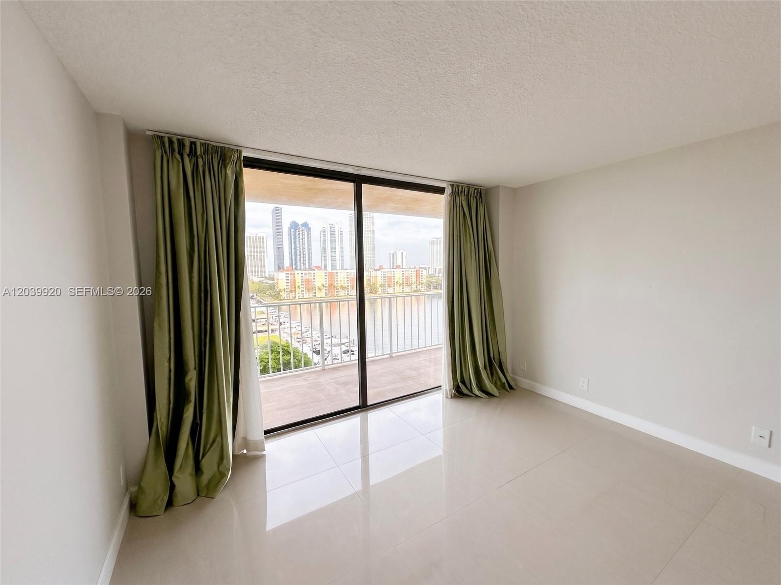 See details 1117 2 / 2 1240 sq. ft. $ 2026-06-25 0 Photo