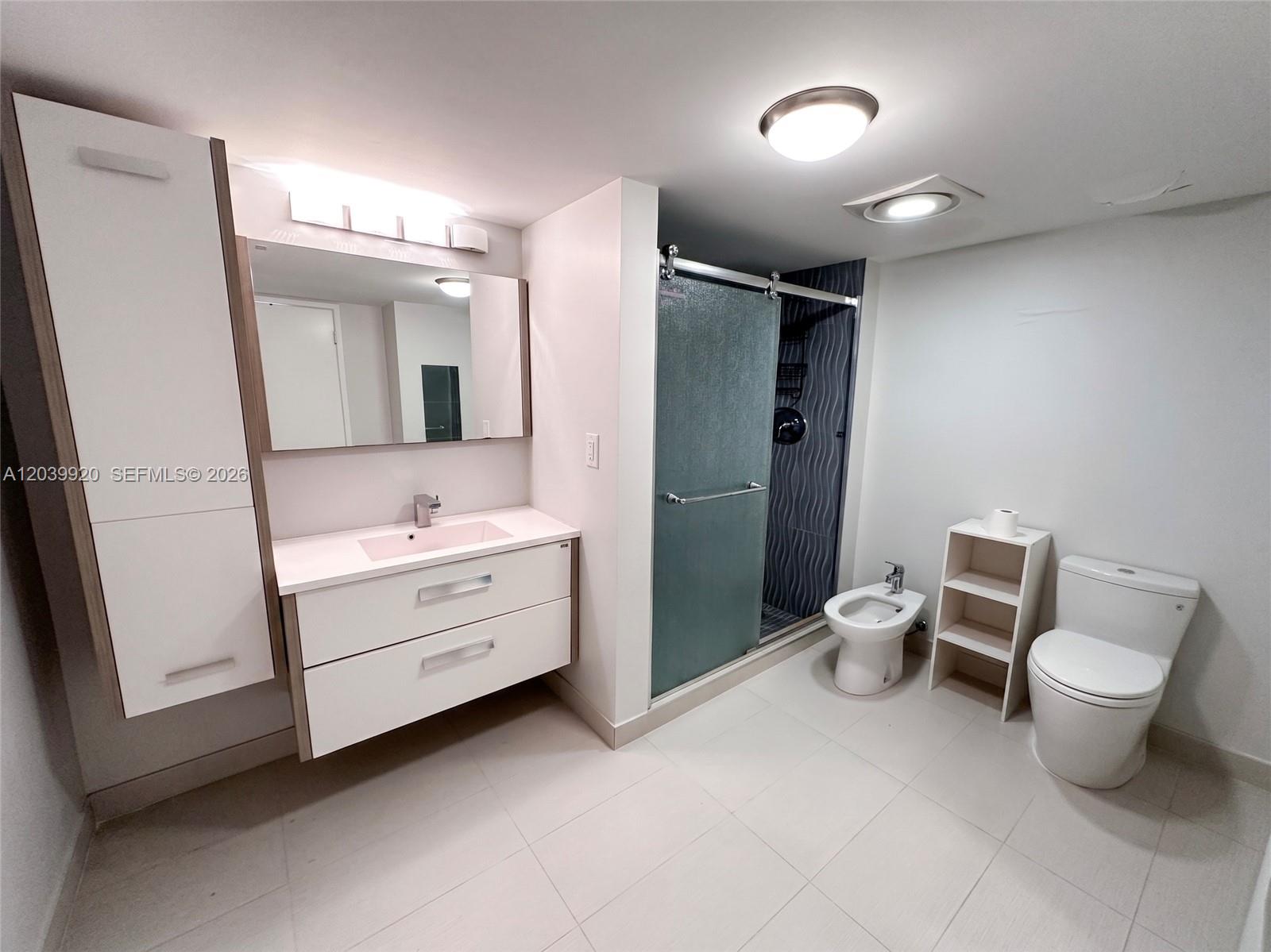 See details 1117 2 / 2 1240 sq. ft. $ 2026-06-25 0 Photo