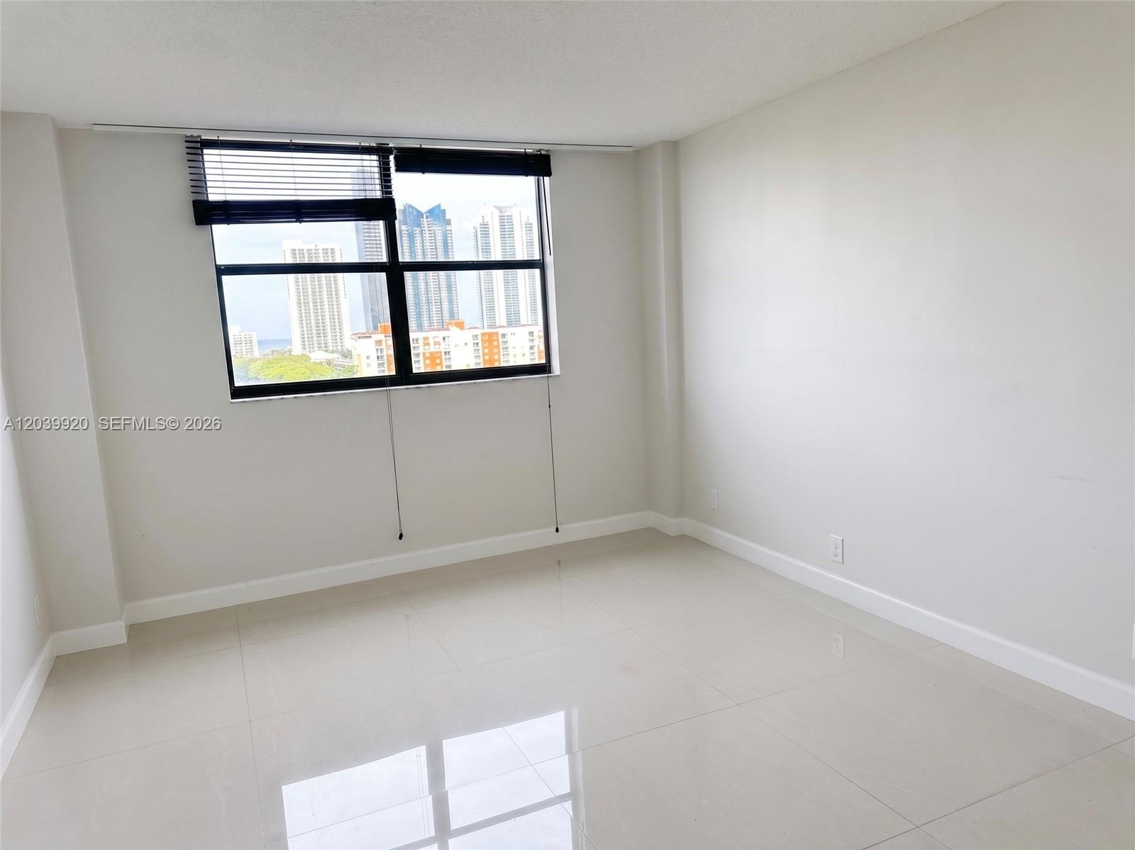 See details 1117 2 / 2 1240 sq. ft. $ 2026-06-25 0 Photo
