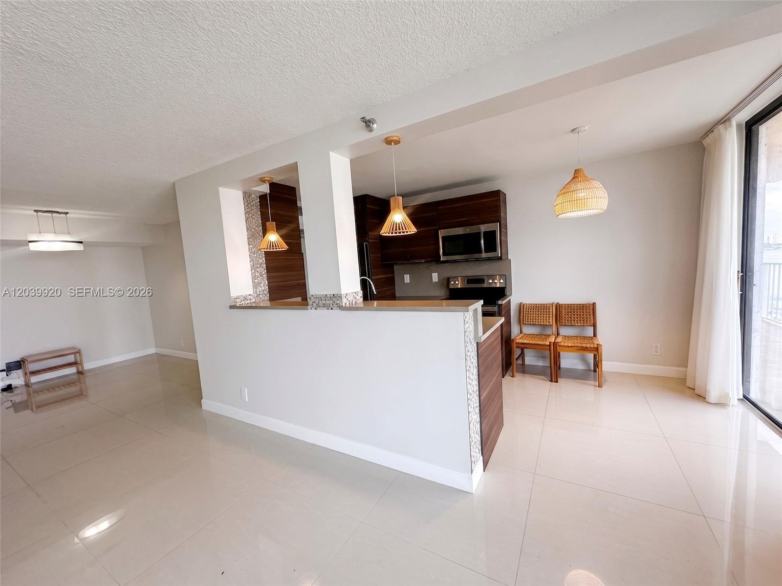 See details 1117 2 / 2 1240 sq. ft. $ 2026-06-25 0 Photo