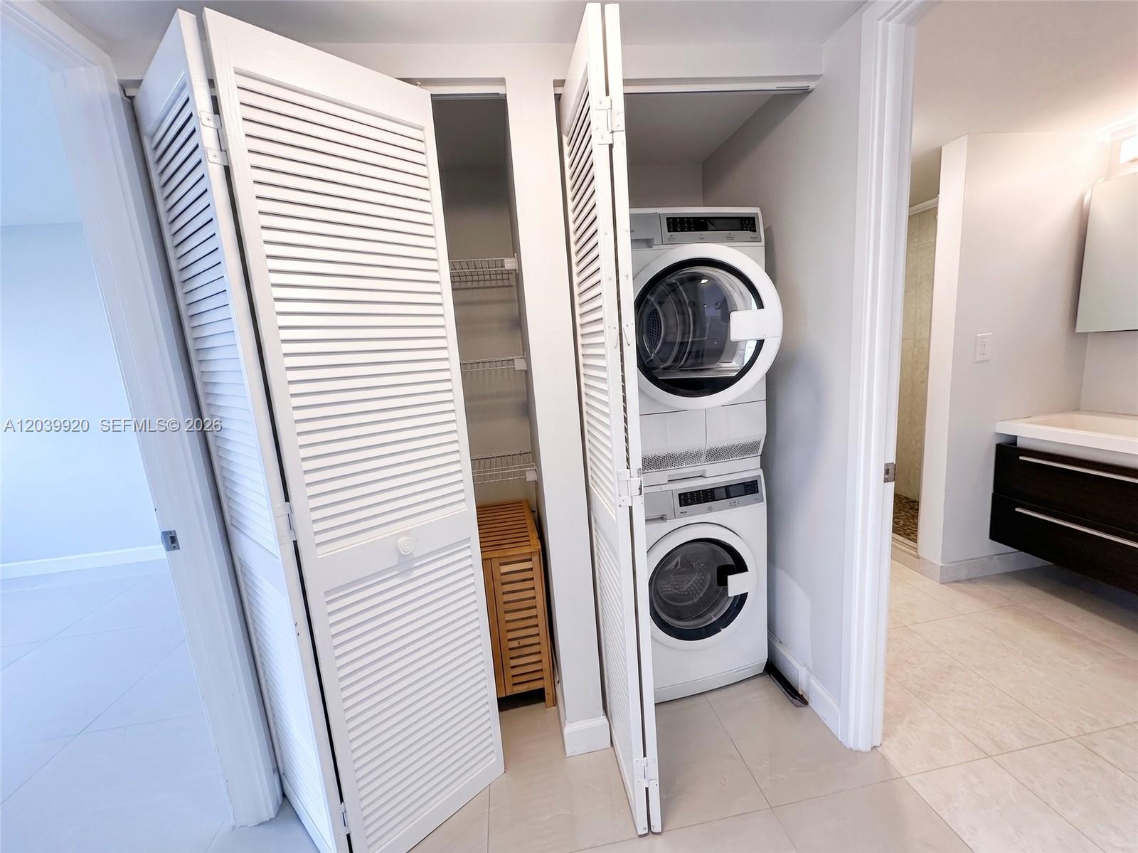 See details 1117 2 / 2 1240 sq. ft. $ 2026-06-25 0 Photo