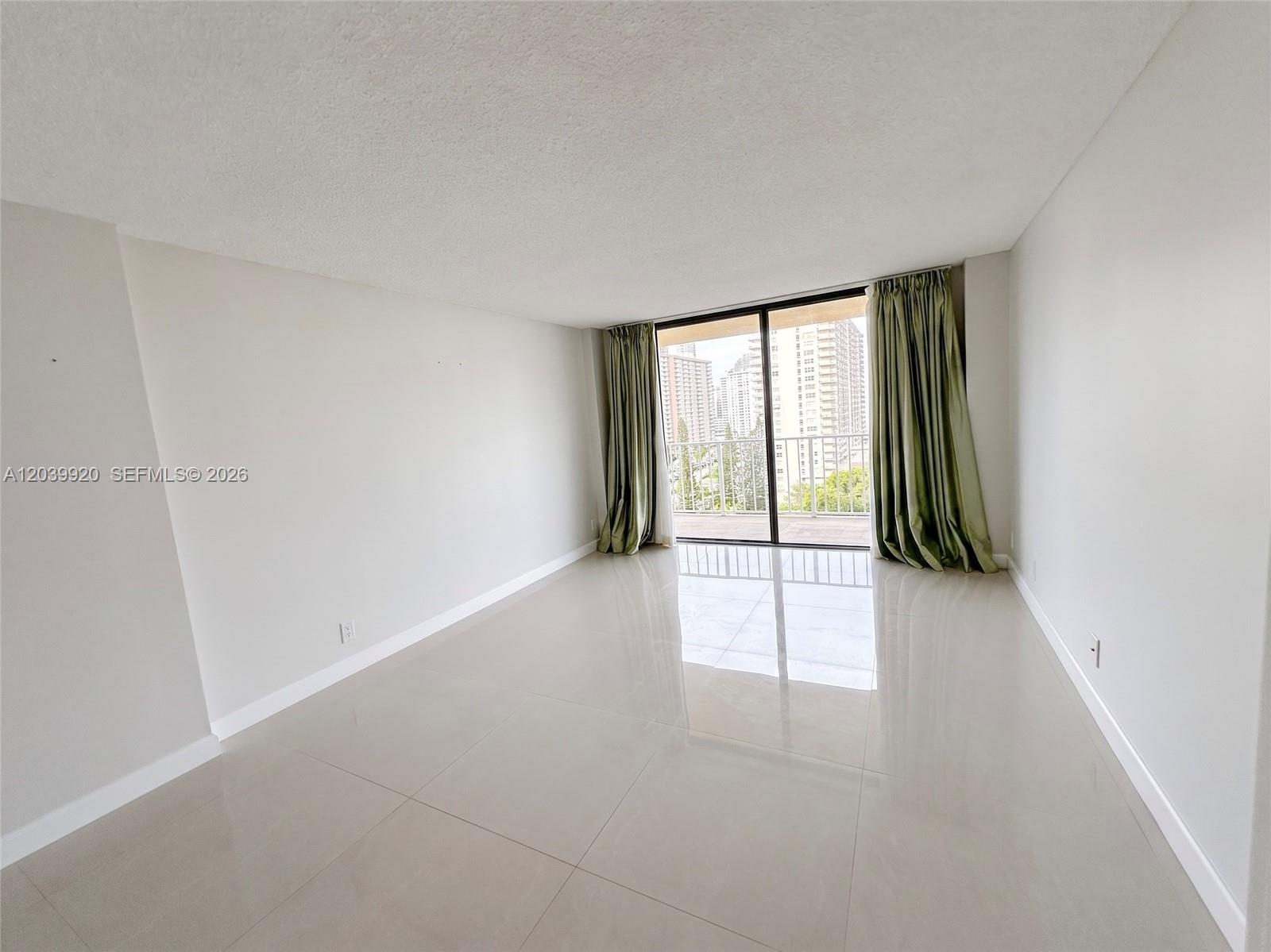See details 1117 2 / 2 1240 sq. ft. $ 2026-06-25 0 Photo