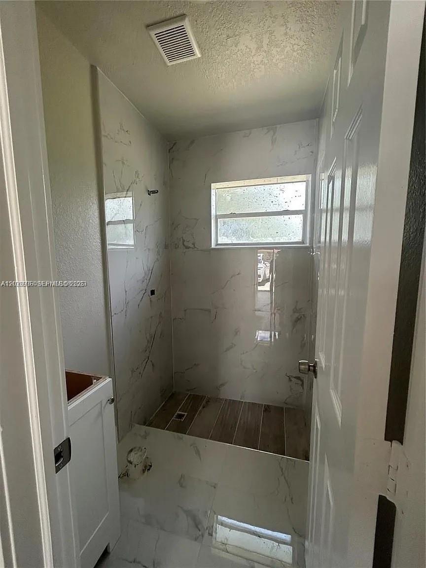 See details / 1216 sq. ft. $ 2026-06-19 0 Photo