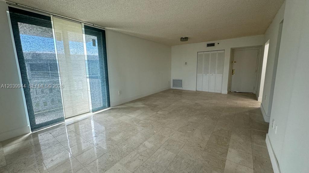 201 2 / 2 1150 sq. ft. $ 2026-06-19 0 Photo