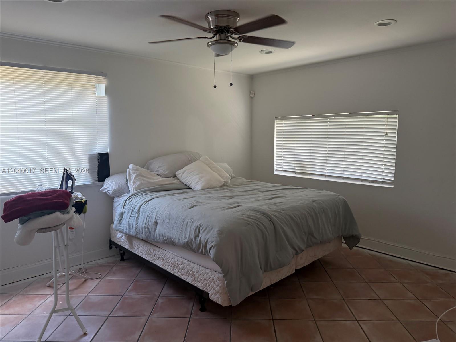 Ver detalles 1800 3 / 2 1350 sq. ft. $ 2026-06-19 0 foto