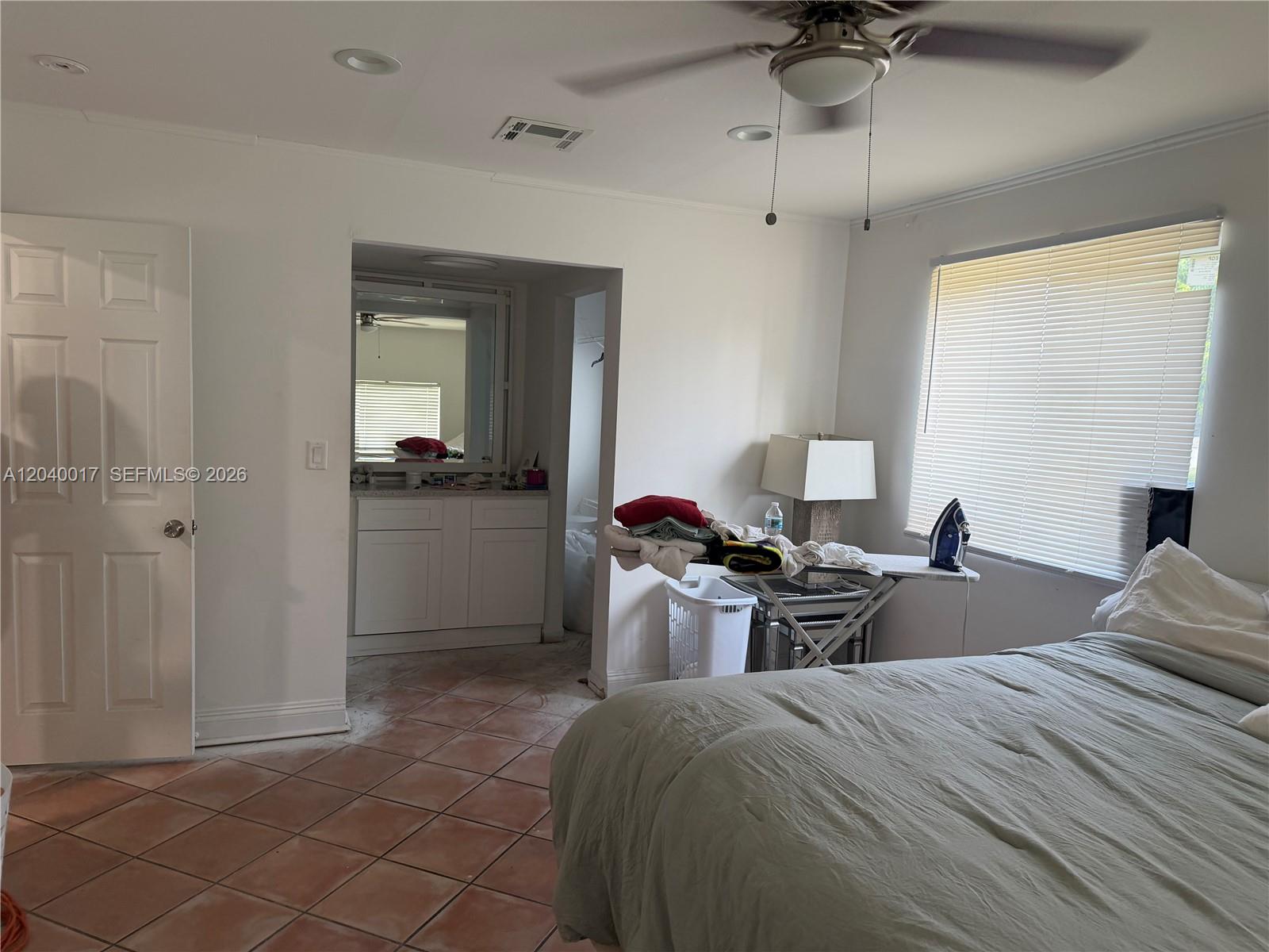 Ver detalles 1800 3 / 2 1350 sq. ft. $ 2026-06-19 0 foto