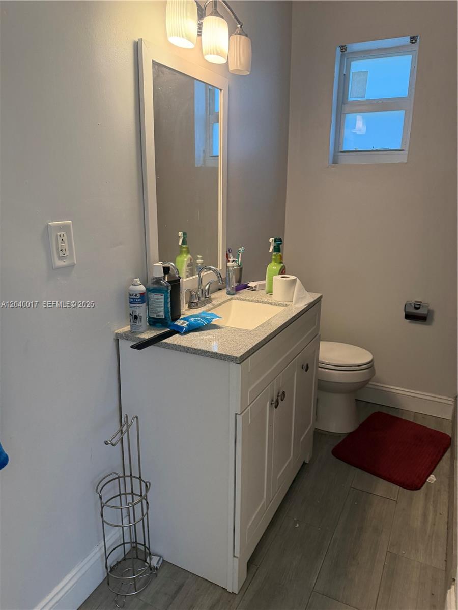 Ver detalles 1800 3 / 2 1350 sq. ft. $ 2026-06-19 0 foto