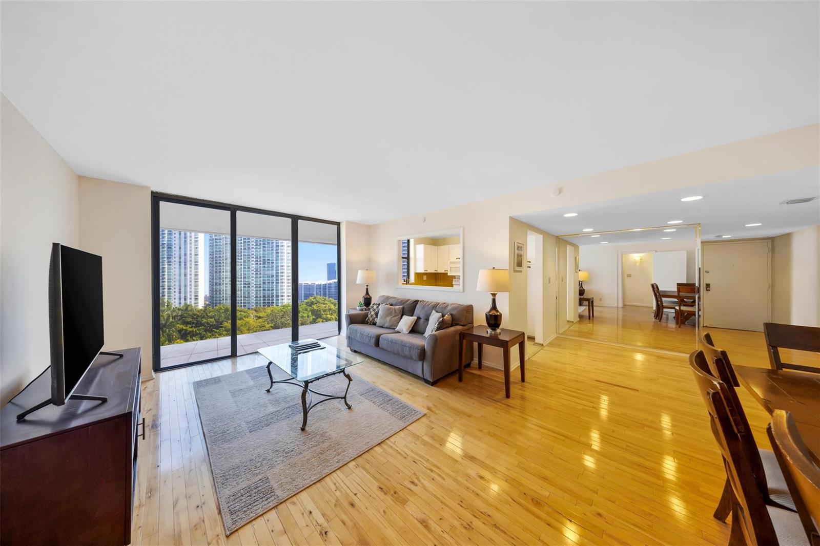 Photo of 18181 31st  #804, Aventura, Florida, 33160 - Photo 7