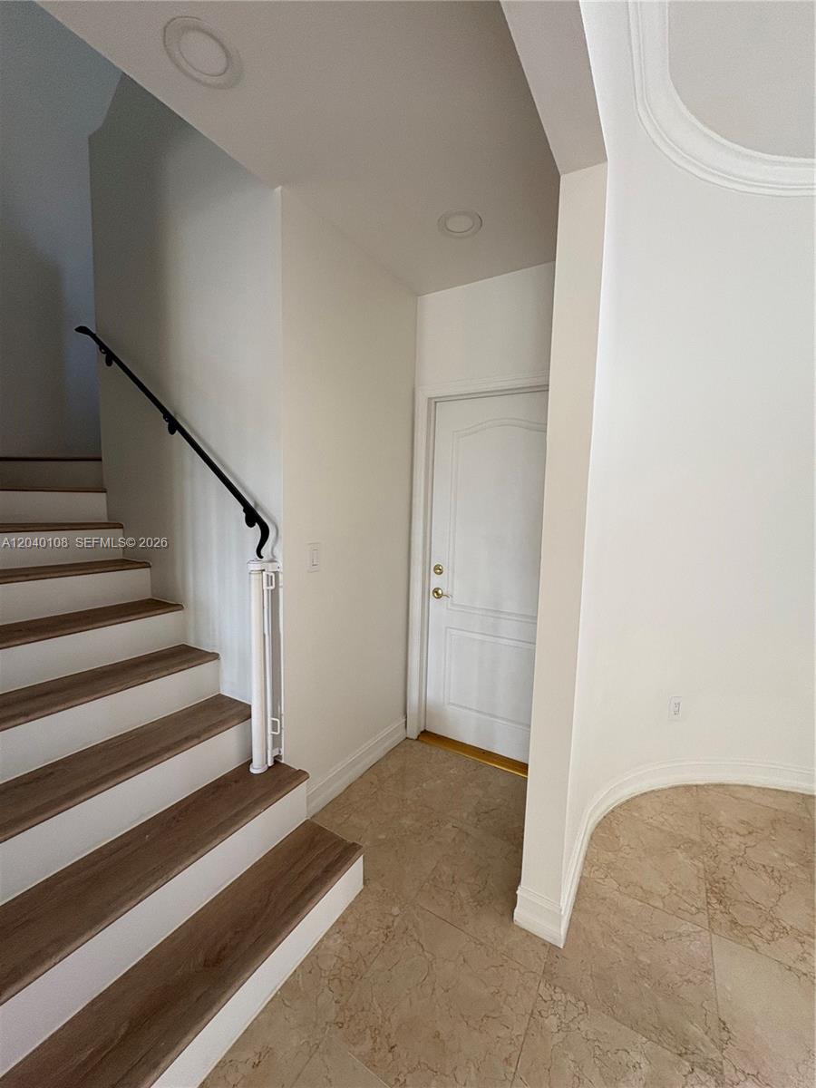 Photo of 18410 30th Ave  (18410), Aventura, Florida, 33160 - 