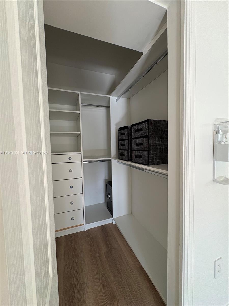 Photo of 18410 30th Ave  (18410), Aventura, Florida, 33160 - 