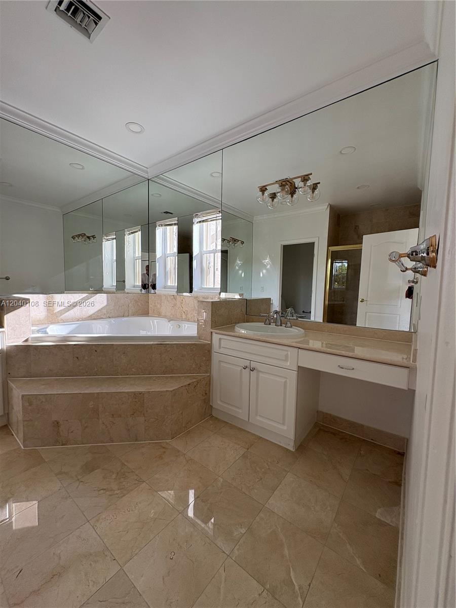Photo of 18410 30th Ave  (18410), Aventura, Florida, 33160 - 