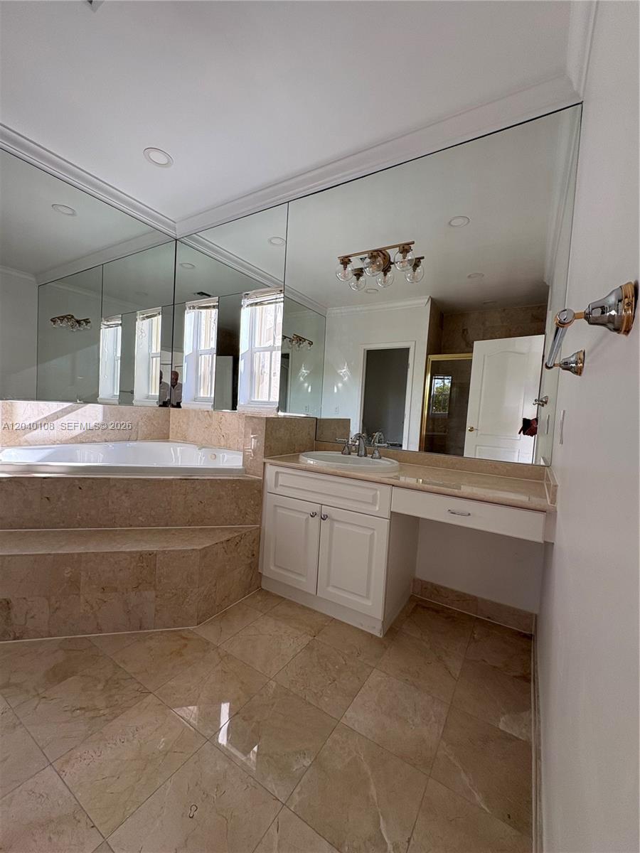 Photo of 18410 30th Ave  (18410), Aventura, Florida, 33160 - 