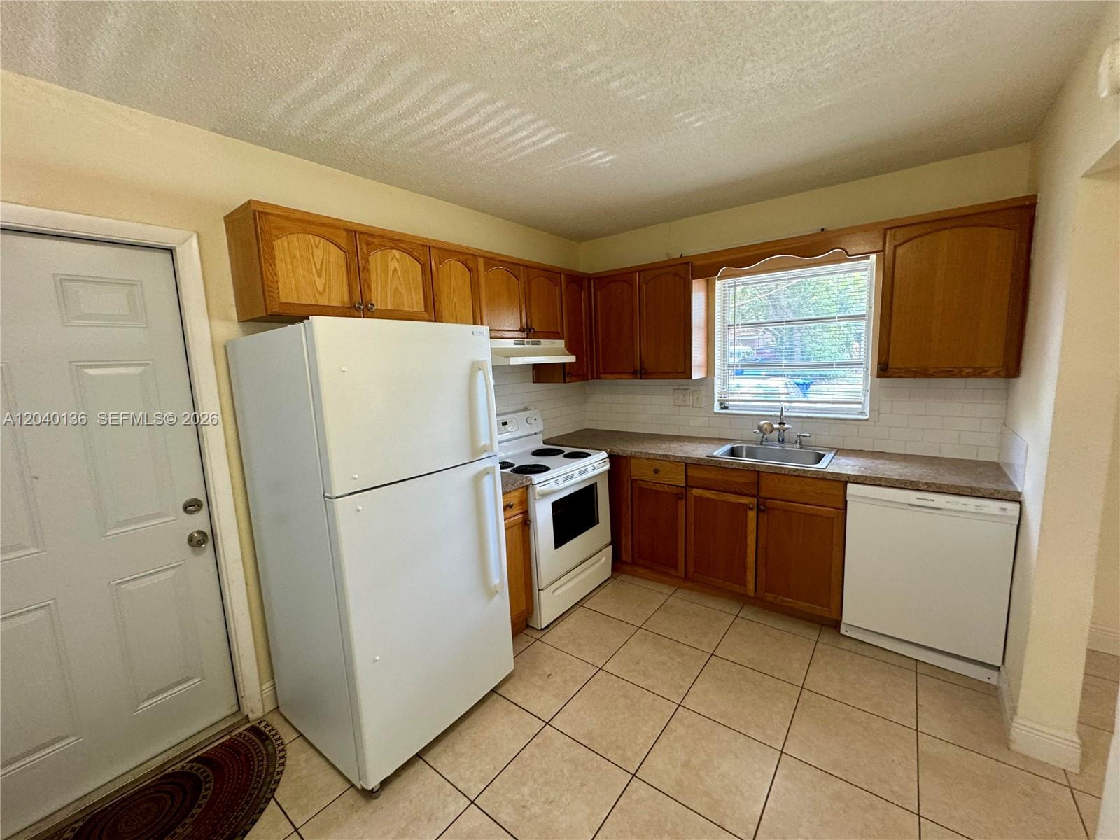 Ver detalles / 2273 sq. ft. $ 2026-06-19 0 foto
