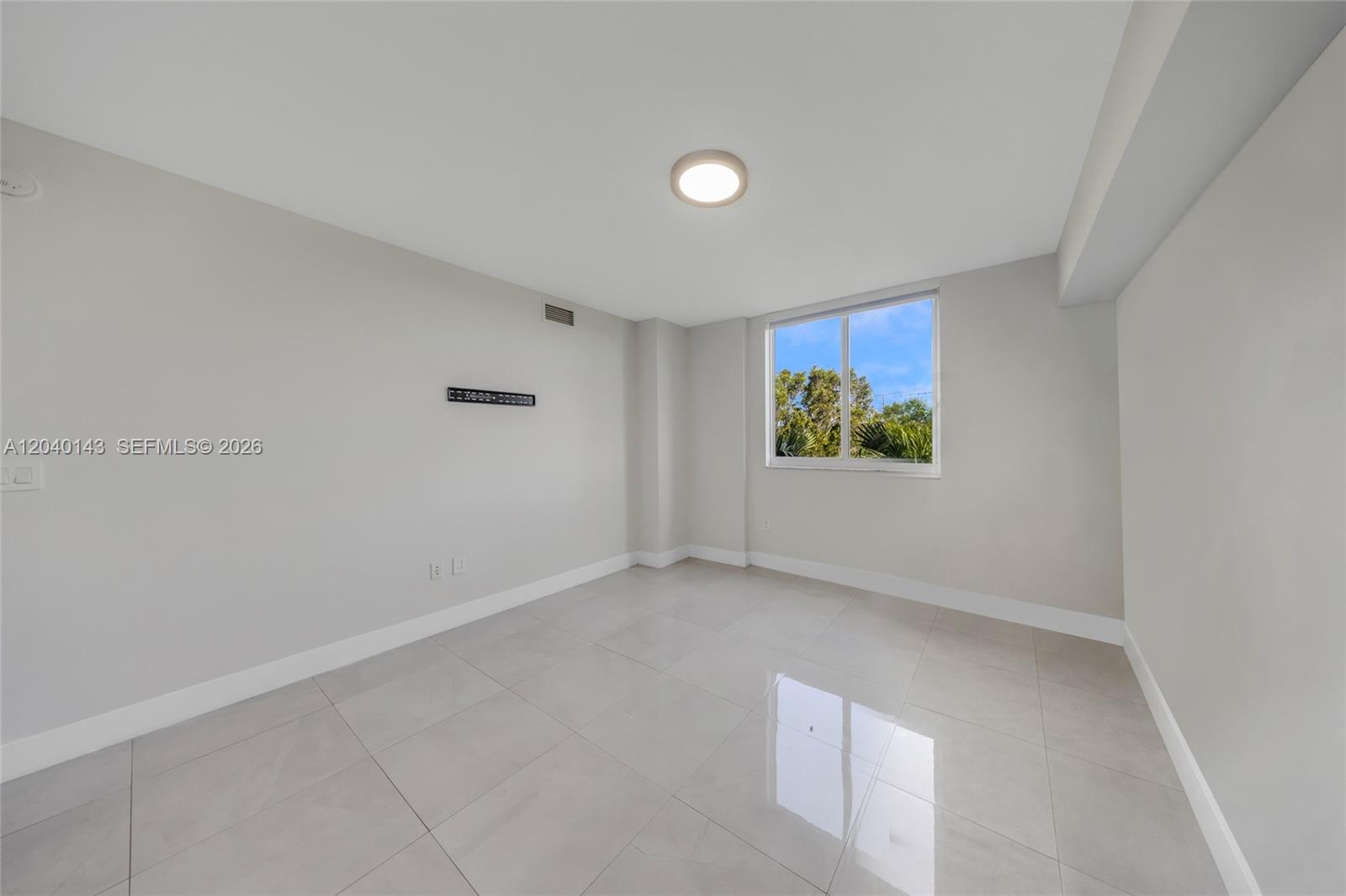 Photo of 2775 187th St  #318, Aventura, Florida, 33180 - 